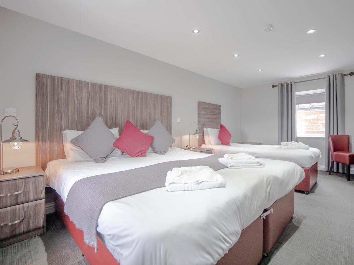 Blackbull Hotel Tarbolton Eksteriør billede